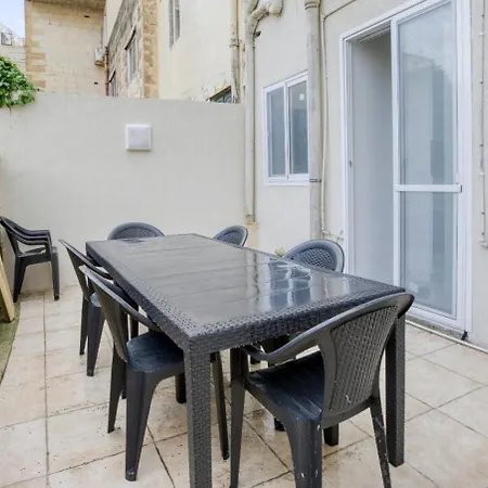 Гостевой дом Cozy St Julian's