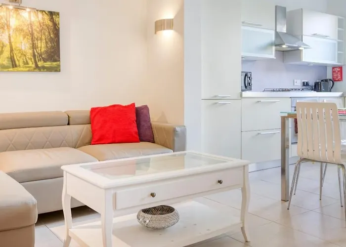 Cozy St Julian's Guest house