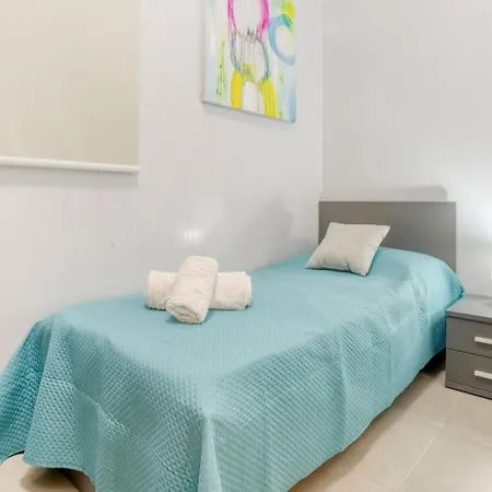 Cozy St Julian's Πανσιόν *