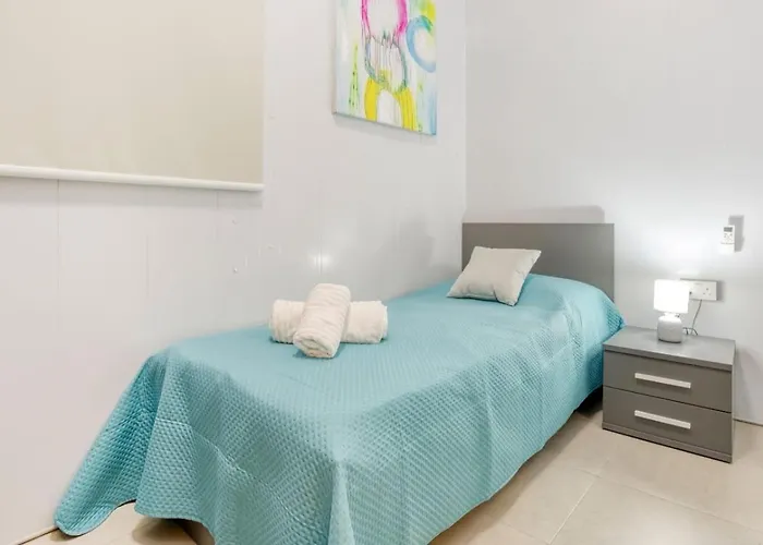 Cozy St Julian's Pensiune *